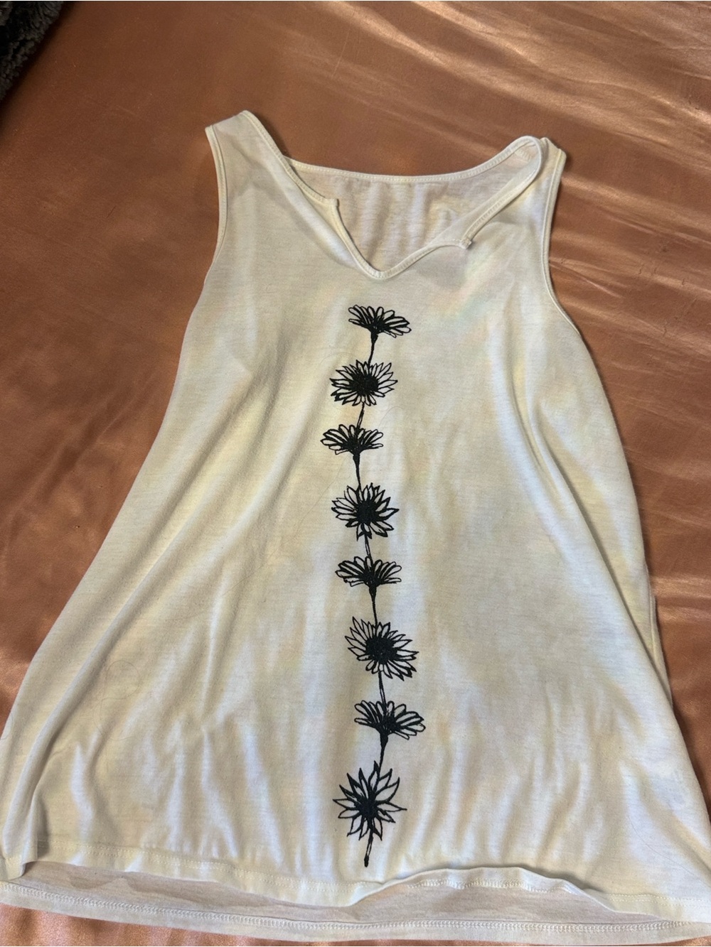 White Floral-Print Women's Tank Top with Black Daisy Motif